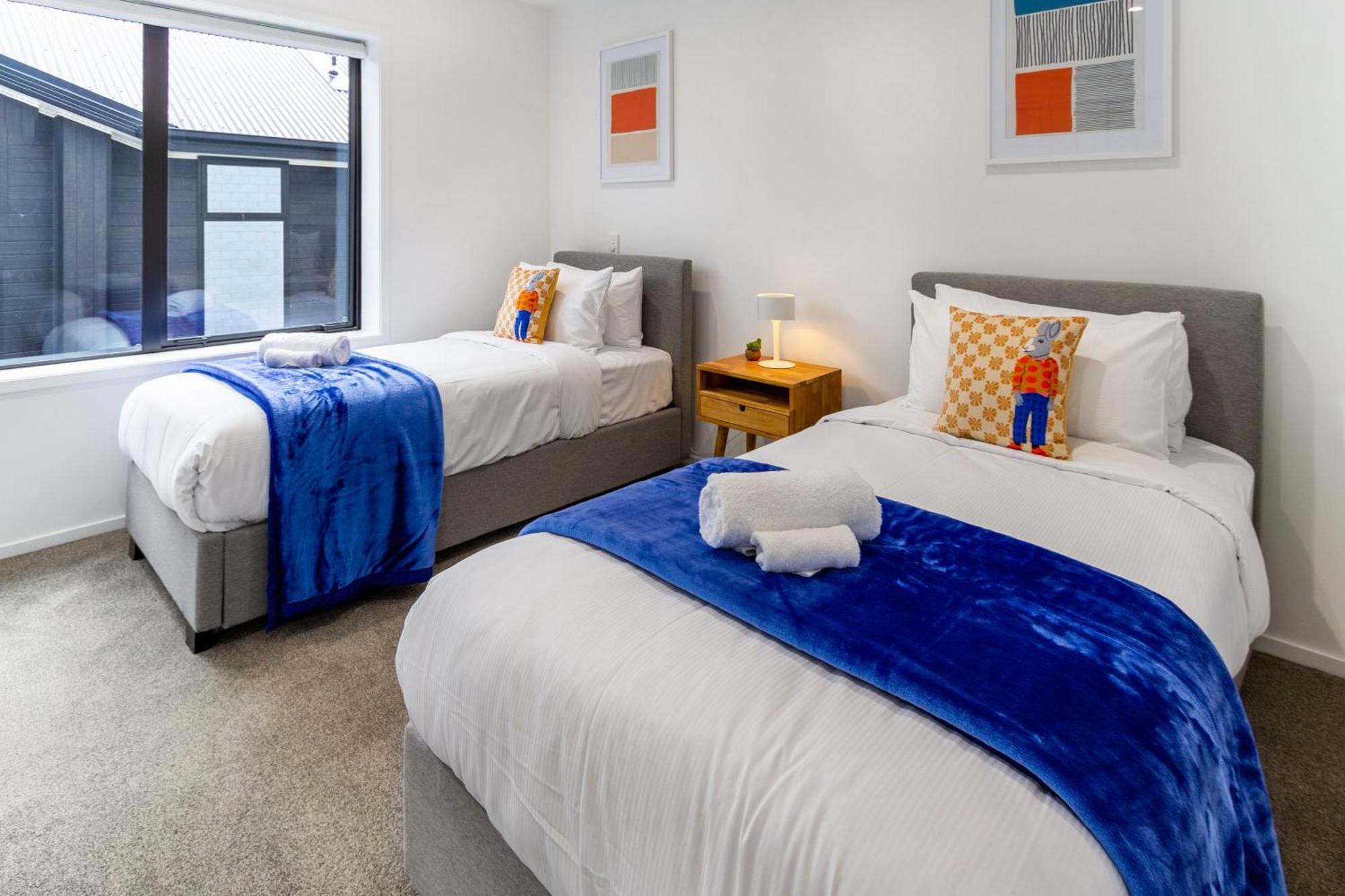 Luxury Living: 2-Bedroom Retreat In Christchurch Exterior foto